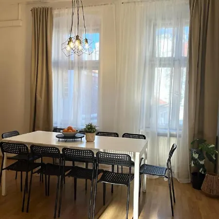 Olivia - Old Town, Ac Apartmán Bratislava